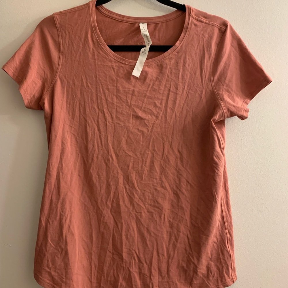 lululemon tshirt